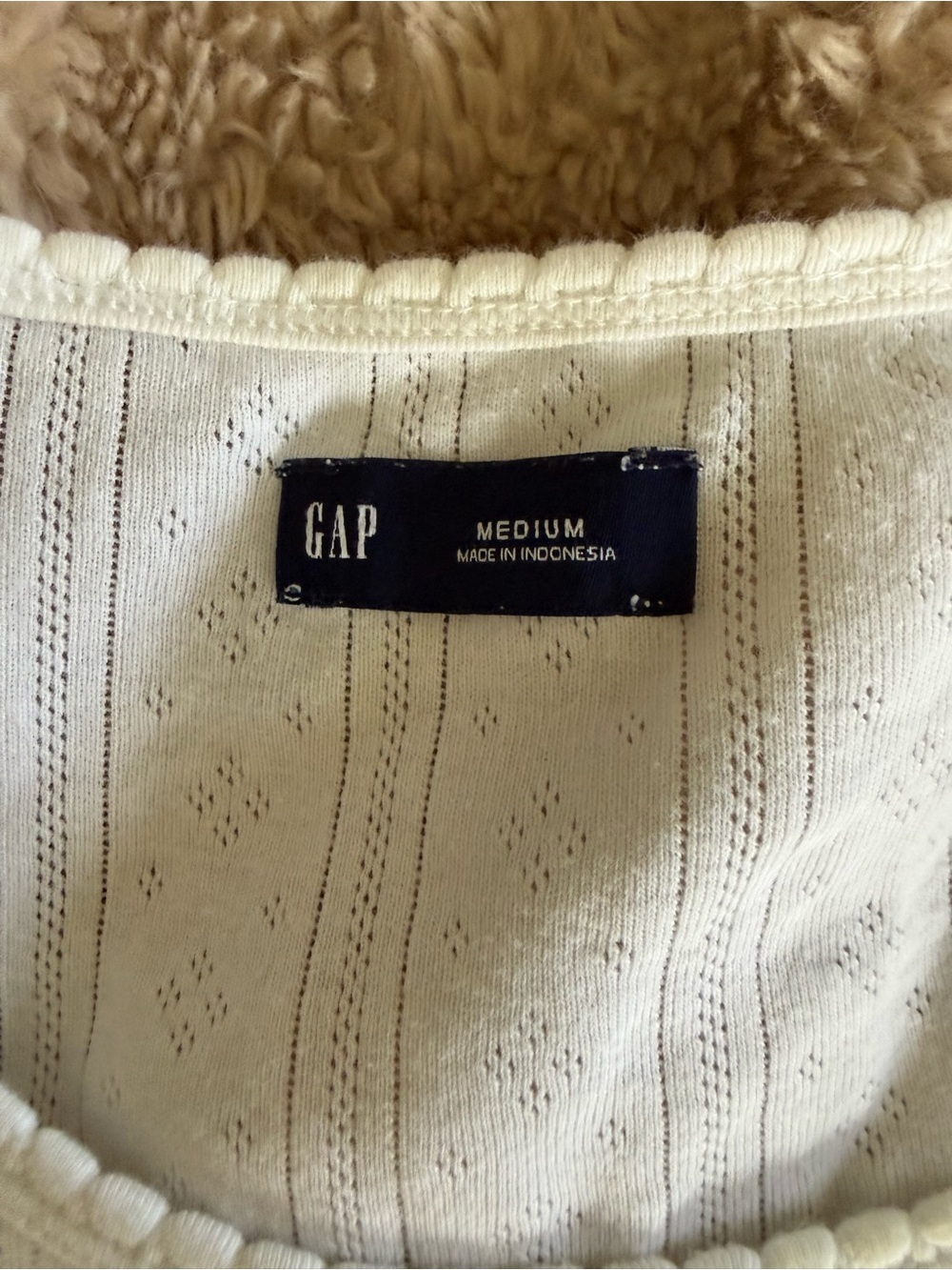 GAP White Short Sleeve Scoop Neck Tee - Picture 3 of 5